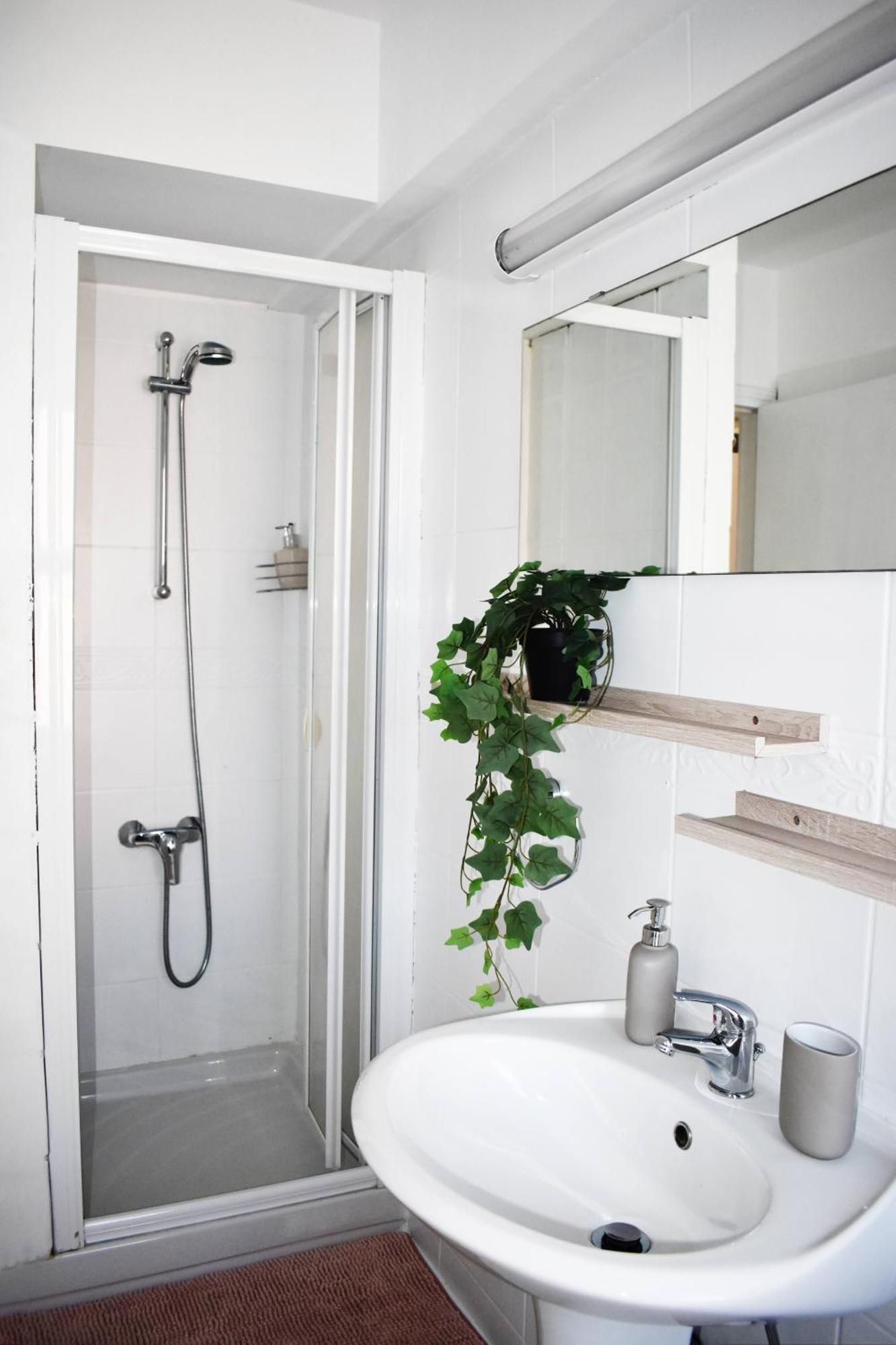 דירה Sunny Rooftop In 91sqm Terrace Delight! *